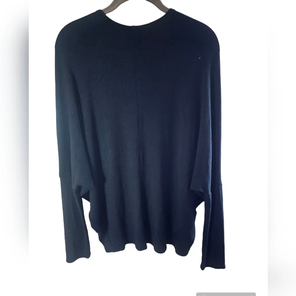 Oops women's black crewneck dropped sleeves long sleeves